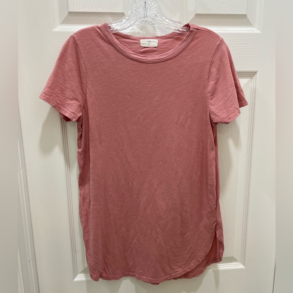 Anthropologie T.LA tunic T-shirt. Only worn once smoke free home.